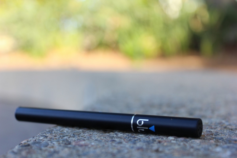 ecommerce-BEUIL-min_e_cigarette_vaping_blu_cigs_blu_electronic_cigarette_tobacco_cigarette_smoke-637061